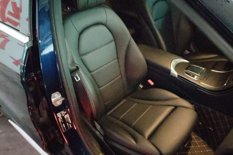 Used Mercedes-Benz C-Class 2019 Restyled C 260 L Sport Edition Right Front Seat