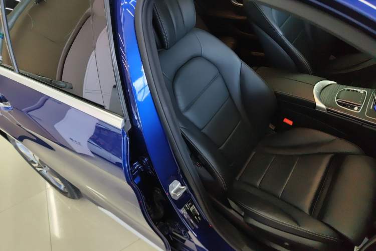 Used Mercedes-Benz C-Class 2019 Restyled C 260 L Sport Edition Right Front Seat