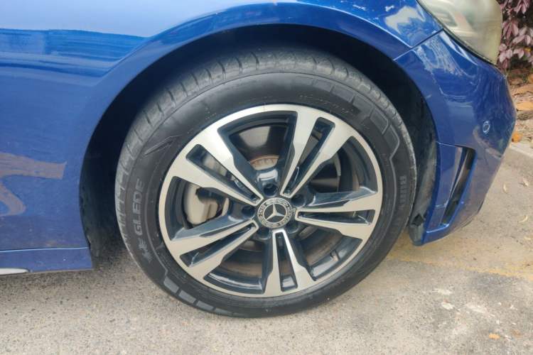 Used Mercedes-Benz C-Class 2019 C 260 Sport Edition Right Front Wheel Hub