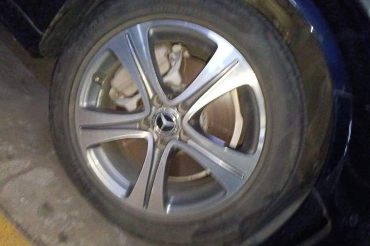 Used Mercedes-Benz C-Class 2019 Restyled C 260 L Sport Edition Right Front Wheel Hub