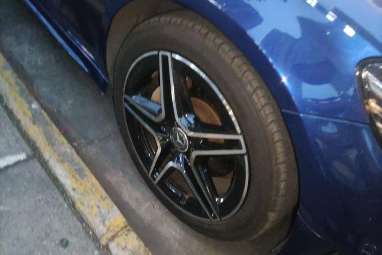 Used Mercedes-Benz C-Class 2019 C 260 Coupe Right Front Wheel Hub