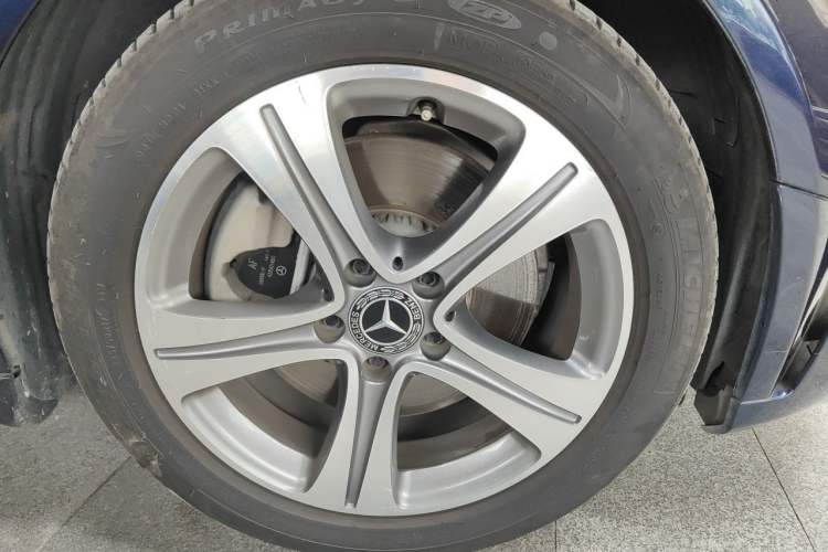 Used Mercedes-Benz C-Class 2019 C 260 L Sport Edition Right Front Wheel Hub