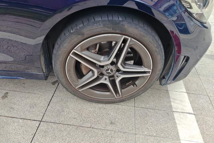 Used Mercedes-Benz C-Class 2019 C 260 Estate Right Front Wheel Hub