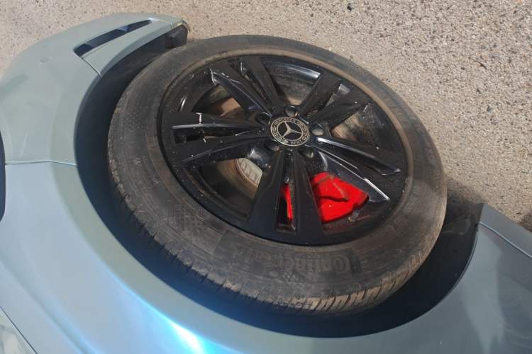 Used Mercedes-Benz C-Class 2019 C 180 L Fashion Edition Sport Version Right Front Wheel Hub