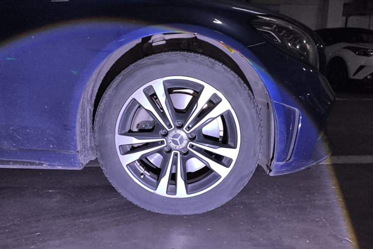 Used Mercedes-Benz C-Class 2019 C 260 Sport Edition Right Front Wheel Hub
