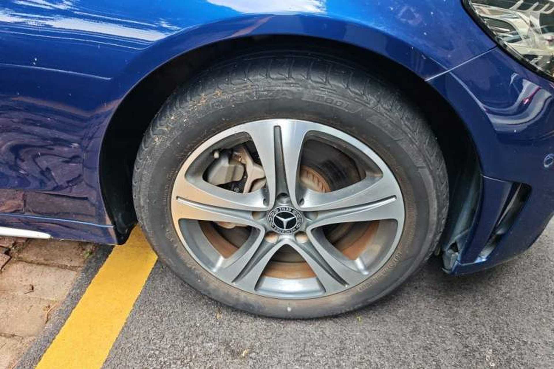 Used Mercedes-Benz C-Class 2019 Restyled C 260 L Sport Edition Right Front Wheel Hub