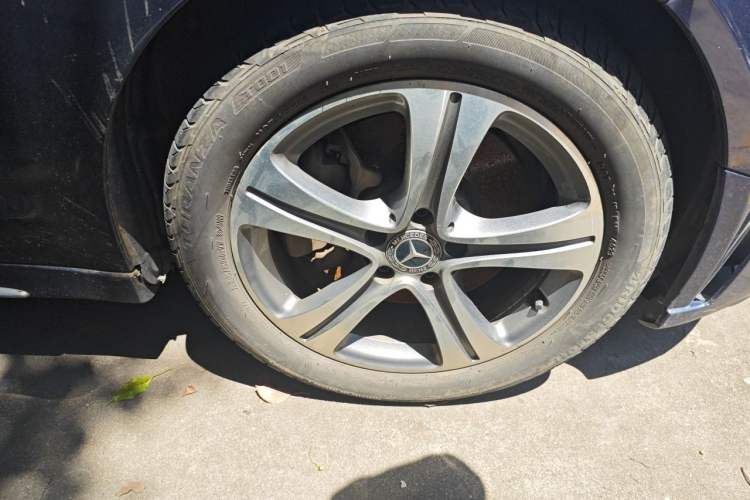 Used Mercedes-Benz C-Class 2019 C 260 L Sport Edition Right Front Wheel Hub