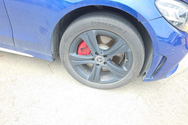 Used Mercedes-Benz C-Class 2019 C 260 L Sport Edition Right Front Wheel Hub