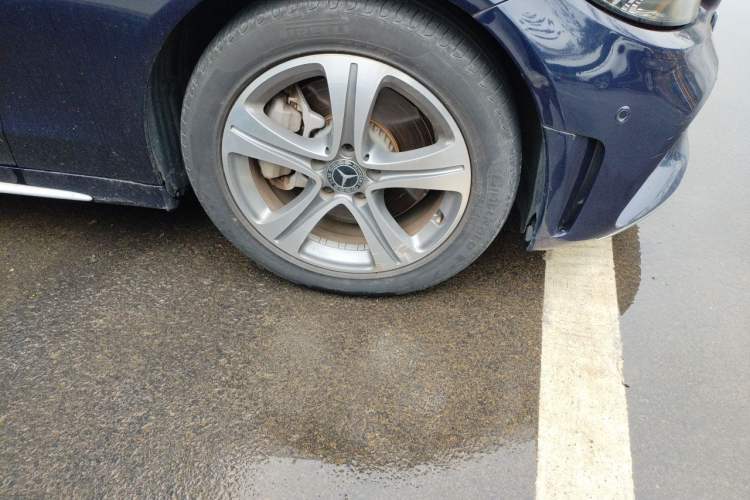 Used Mercedes-Benz C-Class 2019 Restyled C 260 L Sport Edition Right Front Wheel Hub