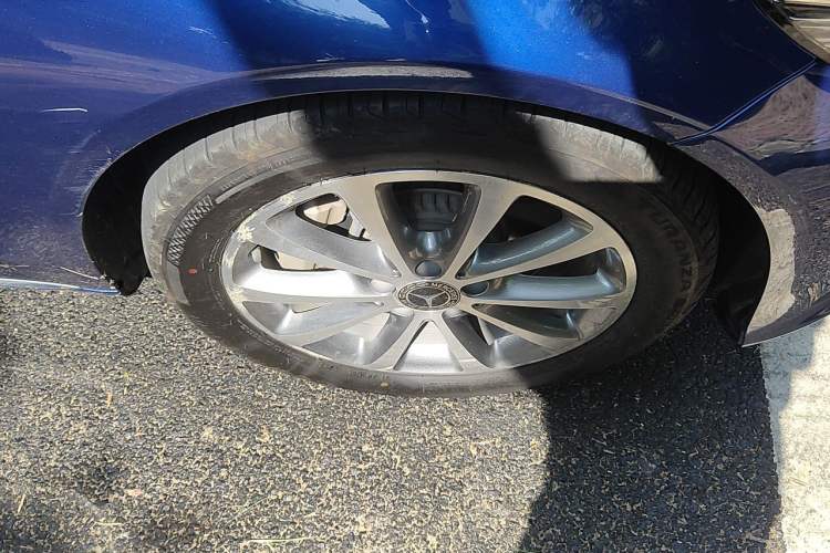 Used Mercedes-Benz C-Class 2019 C 260 L Right Front Wheel Hub