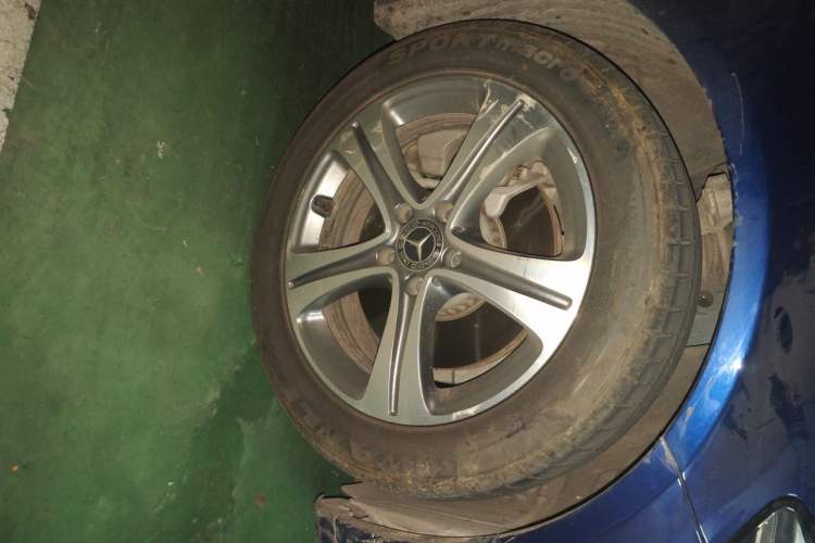 Used Mercedes-Benz C-Class 2019 C 260 L Sport Edition Right Front Wheel Hub