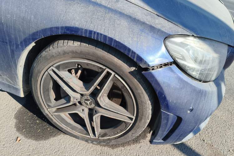 Used Mercedes-Benz C-Class 2019 C 260 Coupe Right Front Wheel Hub