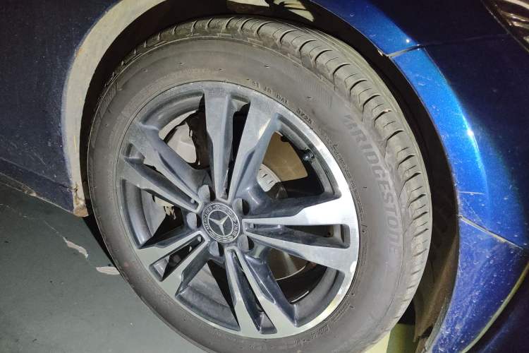 Used Mercedes-Benz C-Class 2019 C 260 Sport Edition Right Front Wheel Hub