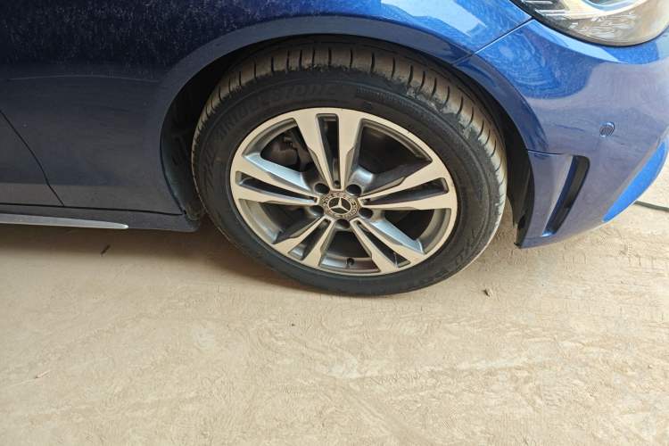 Used Mercedes-Benz C-Class 2019 C 180 L Fashion Edition Sport Version Right Front Wheel Hub