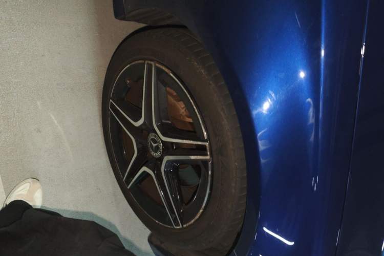 Used Mercedes-Benz C-Class 2019 C 260 Coupe Right Front Wheel Hub