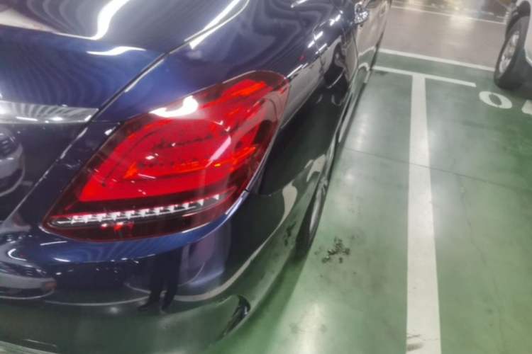 Used Mercedes-Benz C-Class 2019 C 180 L Fashion Edition Sport Version Right Rear Taillight