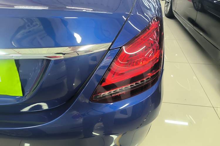 Used Mercedes-Benz C-Class 2019 C 180 L Fashion Edition Sport Version Right Rear Taillight