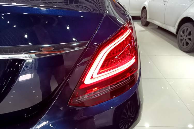 Used Mercedes-Benz C-Class 2019 C 180 L Fashion Edition Sport Version Right Rear Taillight