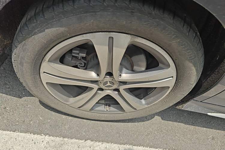 Used Mercedes-Benz C-Class 2019 C 260 L Sport Edition Right Rear Wheel Hub