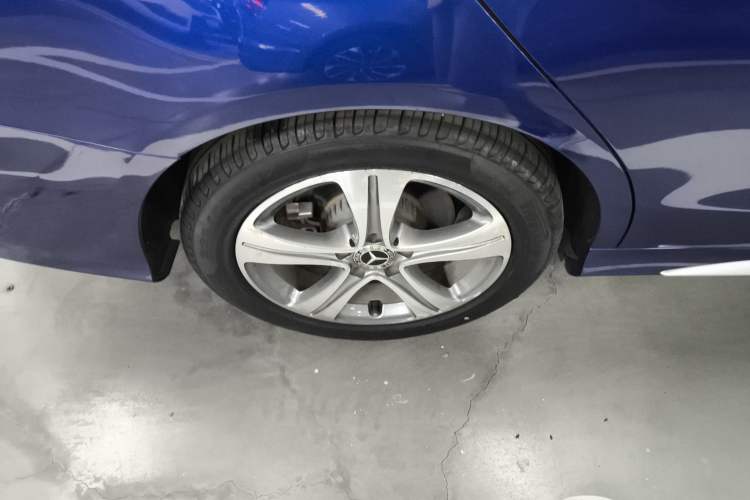 Used Mercedes-Benz C-Class 2019 C 260 L Sport Edition Right Rear Wheel Hub
