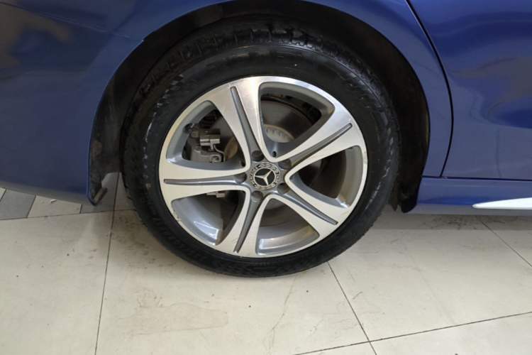 Used Mercedes-Benz C-Class 2019 C 260 L Sport Edition Right Rear Wheel Hub