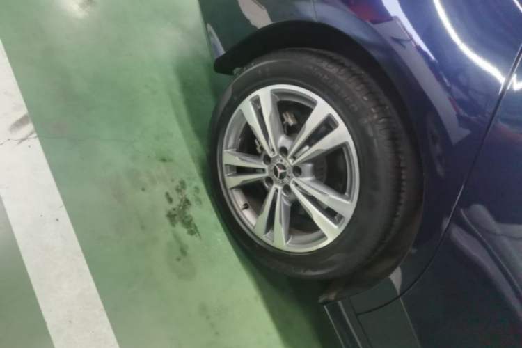 Used Mercedes-Benz C-Class 2019 C 180 L Fashion Edition Sport Version Right Rear Wheel Hub