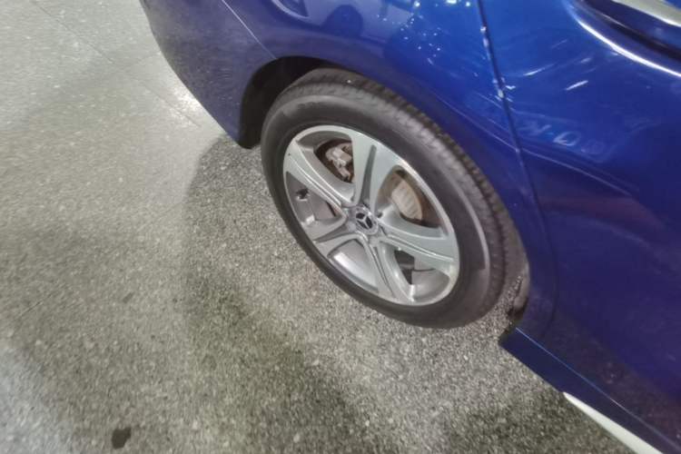Used Mercedes-Benz C-Class 2019 Restyled C 260 L Sport Edition Right Rear Wheel Hub