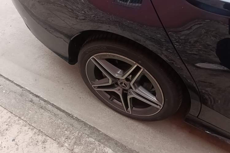 Used Mercedes-Benz C-Class 2019 C 260 Estate Right Rear Wheel Hub