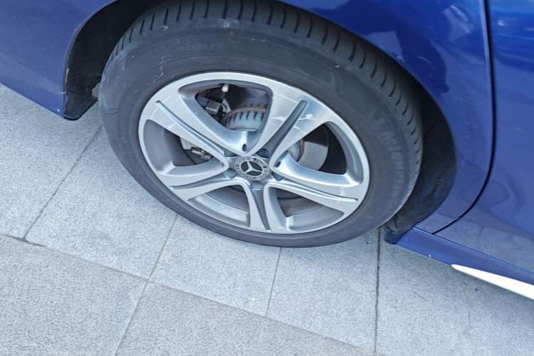 Used Mercedes-Benz C-Class 2019 C 260 L Sport Edition Right Rear Wheel Hub
