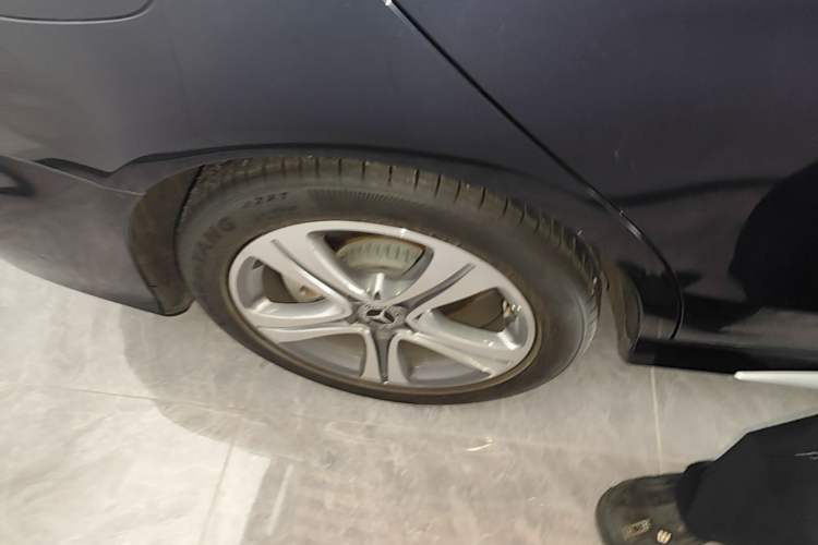 Used Mercedes-Benz C-Class 2019 C 260 L Sport Edition Right Rear Wheel Hub
