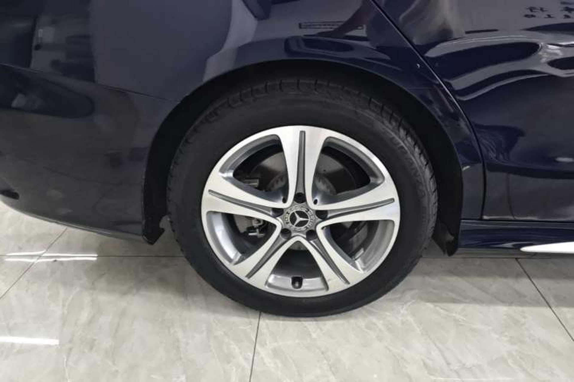 Used Mercedes-Benz C-Class 2019 Restyled C 260 L Sport Edition Right Rear Wheel Hub