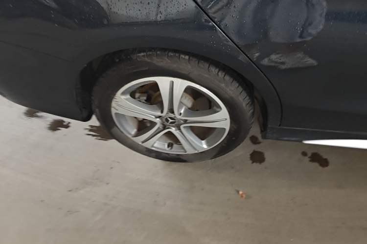 Used Mercedes-Benz C-Class 2019 Restyled C 260 L Sport Edition Right Rear Wheel Hub