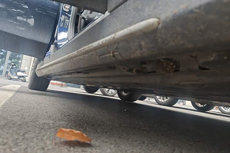 Used Mercedes-Benz C-Class 2019 C 260 L Sport Edition Right Side Sill