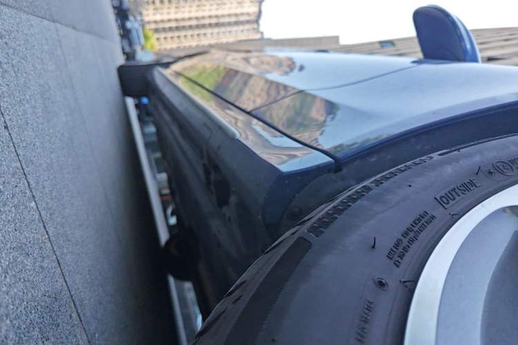 Used Mercedes-Benz C-Class 2019 C 260 L Sport Edition Right Side Sill