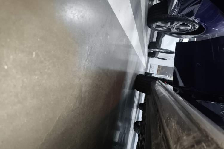 Used Mercedes-Benz C-Class 2019 Restyled C 260 L Sport Edition Right Side Sill