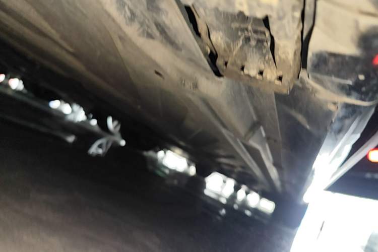 Used Mercedes-Benz C-Class 2019 C 260 L Sport Edition Right Side Sill