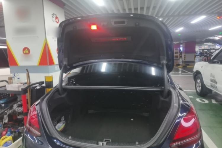 Used Mercedes-Benz C-Class 2019 C 180 L Fashion Edition Sport Version Trunk
