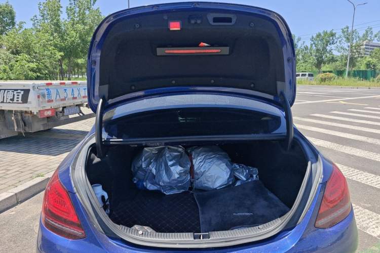 Used Mercedes-Benz C-Class 2019 C 180 L Fashion Edition Sport Version Trunk