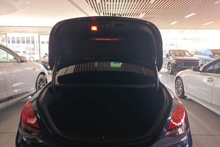 Used Mercedes-Benz C-Class 2019 C 180 L Fashion Edition Sport Version Trunk