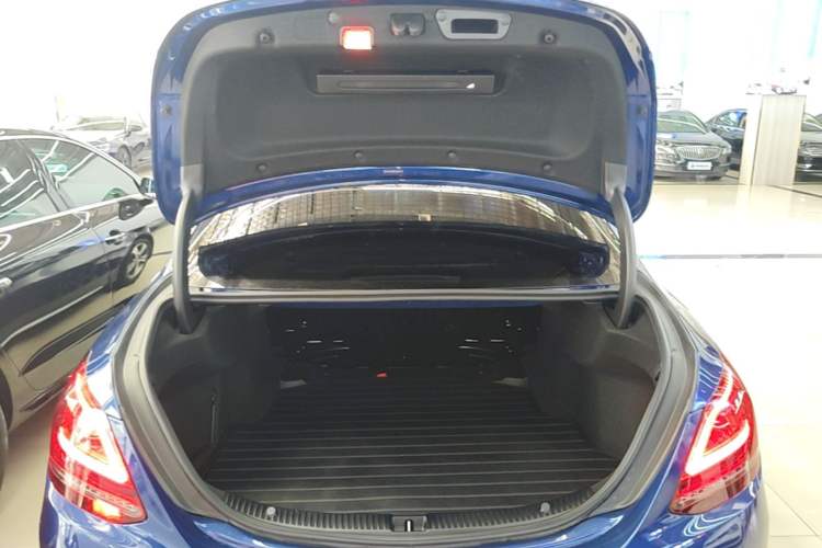 Used Mercedes-Benz C-Class 2019 Restyled C 260 L Sport Edition Trunk