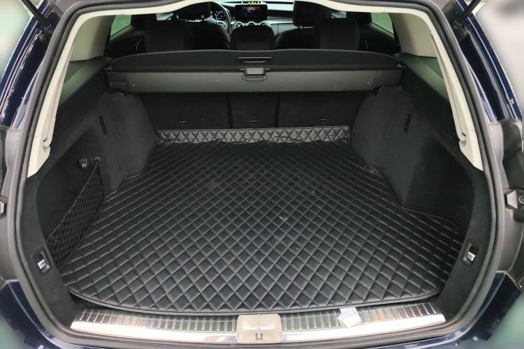 Used Mercedes-Benz C-Class 2019 C 260 Estate Trunk