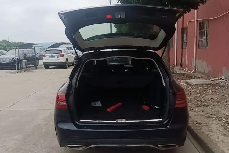 Used Mercedes-Benz C-Class 2019 C 260 Estate Trunk