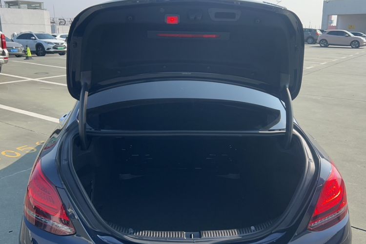 Used Mercedes-Benz C-Class 2019 C 260 L 4MATIC Sport Edition Trunk