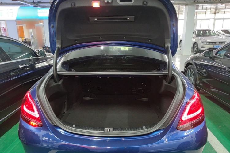 Used Mercedes-Benz C-Class 2019 C 180 L Fashion Edition Sport Version Trunk