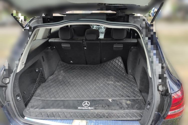 Used Mercedes-Benz C-Class 2019 C 260 Estate Trunk