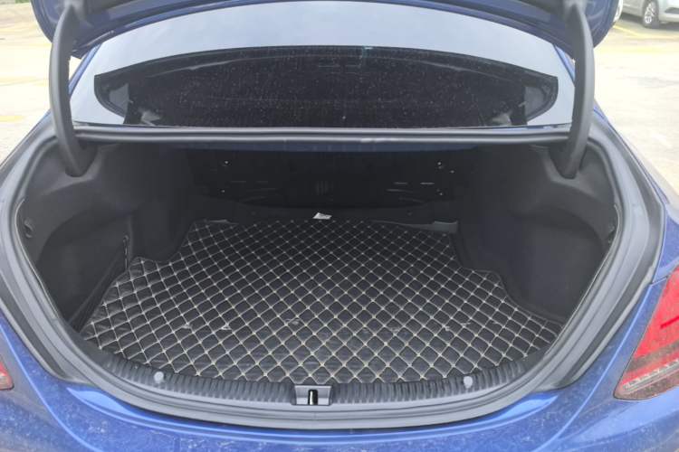 Used Mercedes-Benz C-Class 2019 C 260 Sport Edition Trunk