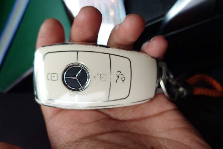Used Mercedes-Benz C-Class 2019 Restyled C 260 L Sport Edition Vehicle Key