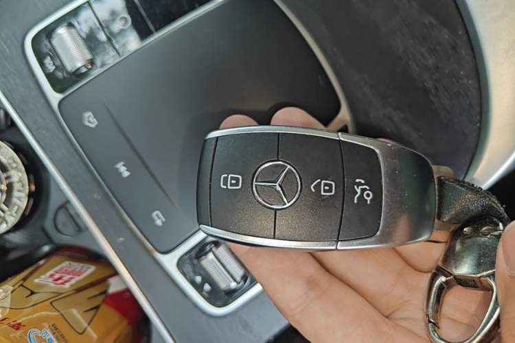 Used Mercedes-Benz C-Class 2019 C 260 L Sport Edition Vehicle Key