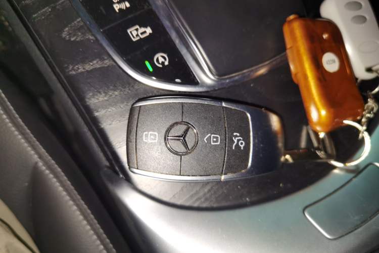 Used Mercedes-Benz C-Class 2019 C 180 L Fashion Edition Sport Version Vehicle Key