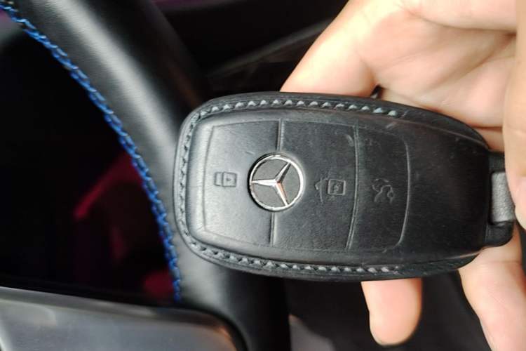 Used Mercedes-Benz C-Class 2019 Restyled C 260 L Sport Edition Vehicle Key